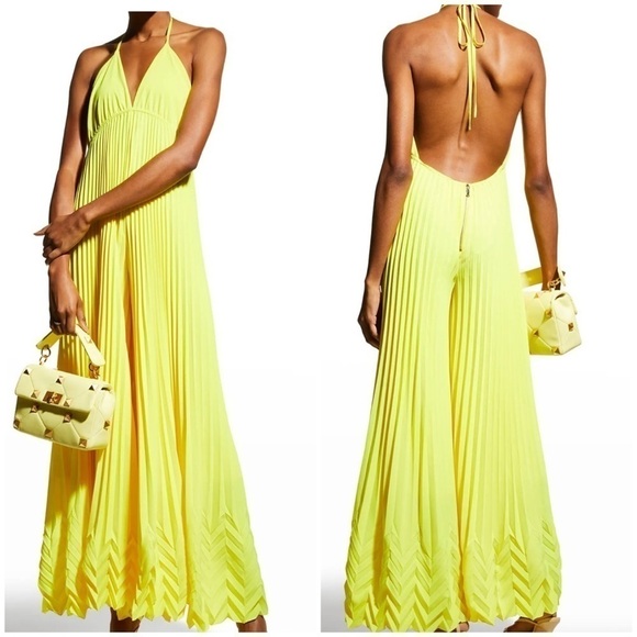 ALICE + OLIVIA Adalyn Pleated Halter Jumpsuit - Picture 3 of 13